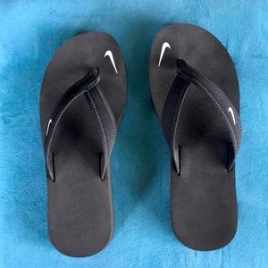 Nike Flip Flops size w6